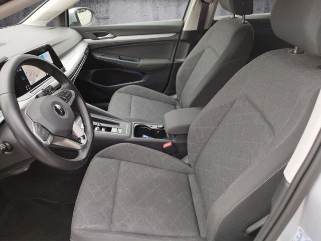 Golf VIII Life 1.5 eTSI DSG BusinessPrem. L+S/NA