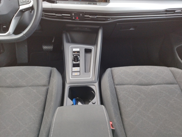 Golf VIII Life 1.5 eTSI DSG STH/NAV/H&K/ACC/SHZ 