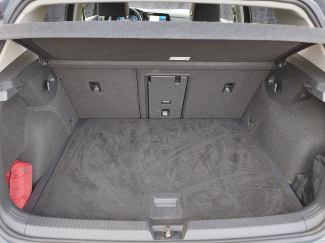 Golf VIII Life 1.5 eTSI DSG STH/NAV/H&K/ACC/SHZ 
