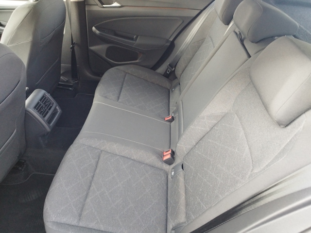 Golf VIII Life 1.5 TSI NAV/Travel/SHZ/Park/ACC K