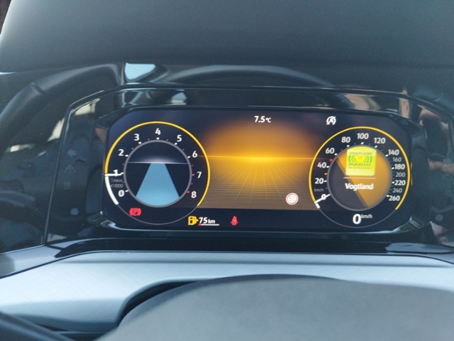 Golf VIII Life 1.5 TSI NAV/Travel/SHZ/Park/ACC K