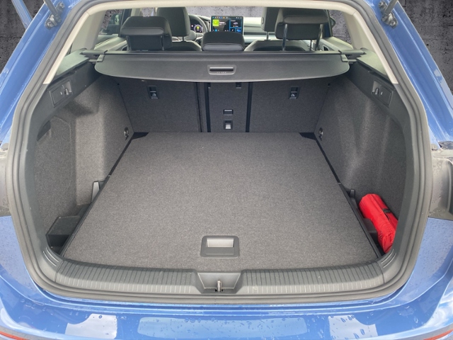Golf VIII Variant Goal 1.5 eTSI DSG Travel/Light