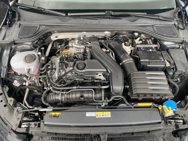 Golf VIII Variant Goal 1.5 eTSI DSG Travel/Light