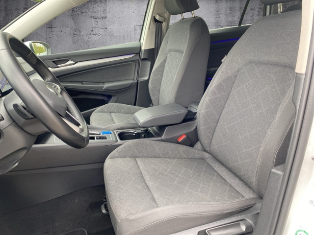 Golf VIII Variant Life 2.0 TDI DSG BusinessPre./