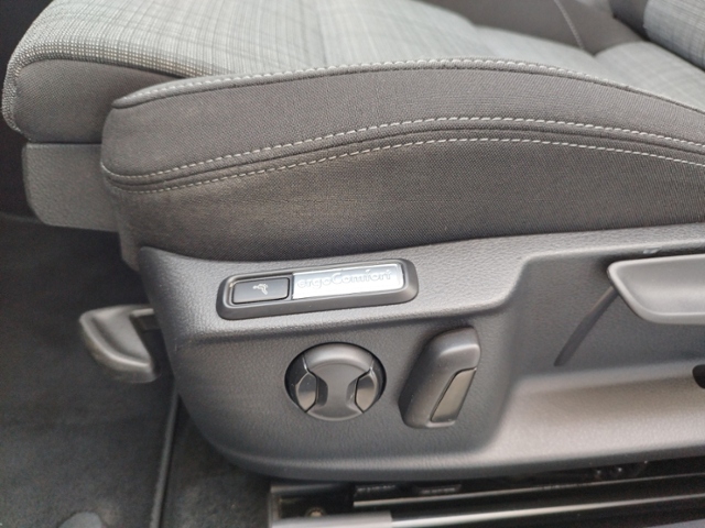 Passat Variant Business 2.0 TDI DSG BusinessPre.