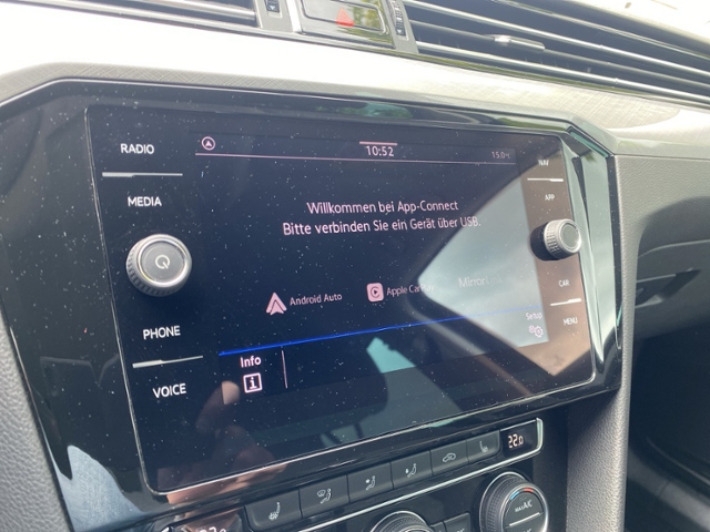 Passat Variant Business 2.0 TDI DSG IQ-Light/NAV