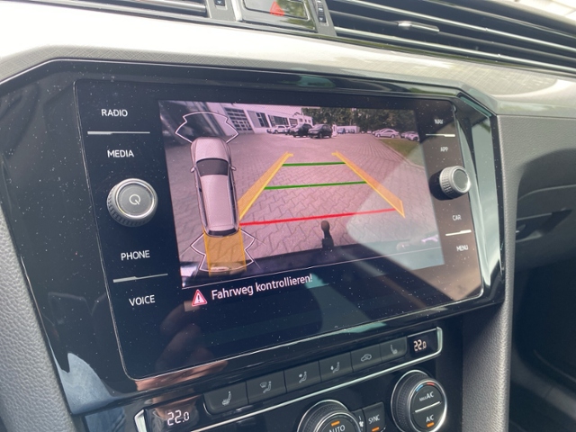Passat Variant Business 2.0 TDI DSG IQ-Light/NAV
