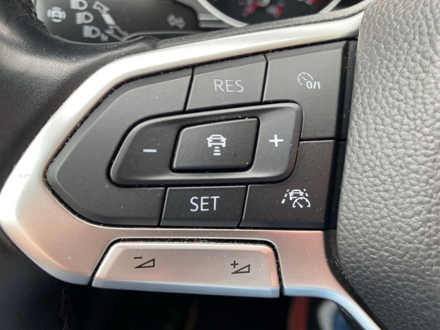 Passat Variant Business 2.0 TDI DSG IQ-Light/NAV