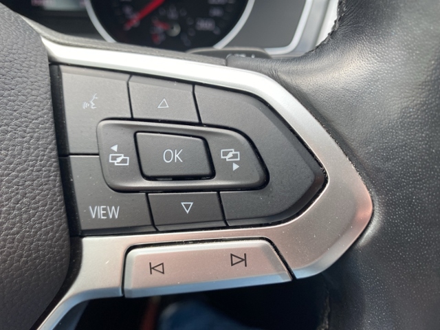 Passat Variant Business 2.0 TDI DSG IQ-Light/NAV