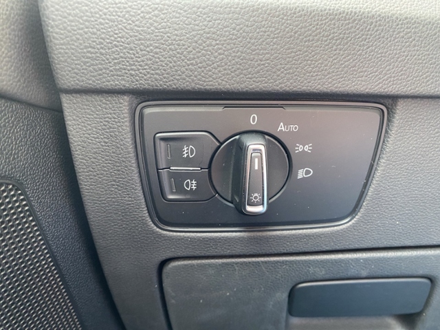 Passat Variant Business 2.0 TDI DSG IQ-Light/NAV
