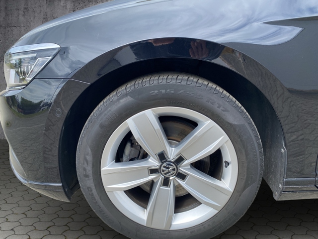 Passat Variant Business 2.0 TDI DSG IQ-Light/NAV