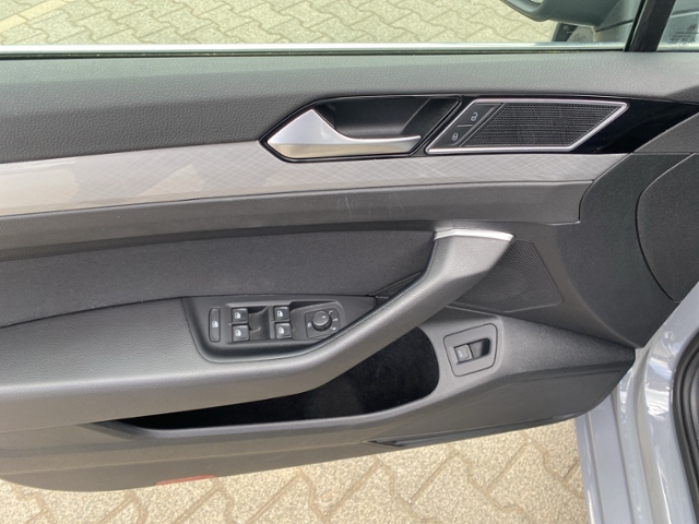 Passat Variant Business 2.0 TDI DSG NAV/SHZ/3-Zo