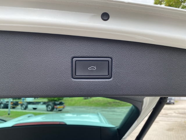 Tiguan Elegance 1.4 TSI eHybrid DSG NAV/SHZ KLIM