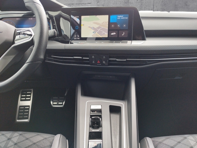 Golf VIII Variant R-Line 1.5 eTSI DSG BusinessP.