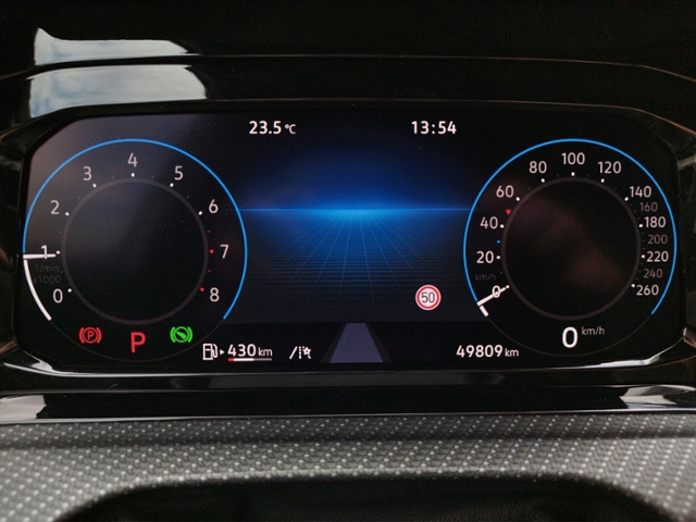Golf VIII Variant R-Line 1.5 eTSI DSG BusinessP.