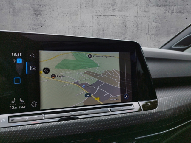 Golf VIII Variant R-Line 1.5 eTSI DSG BusinessP.