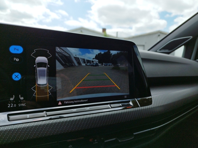 Golf VIII Variant R-Line 1.5 eTSI DSG BusinessP.