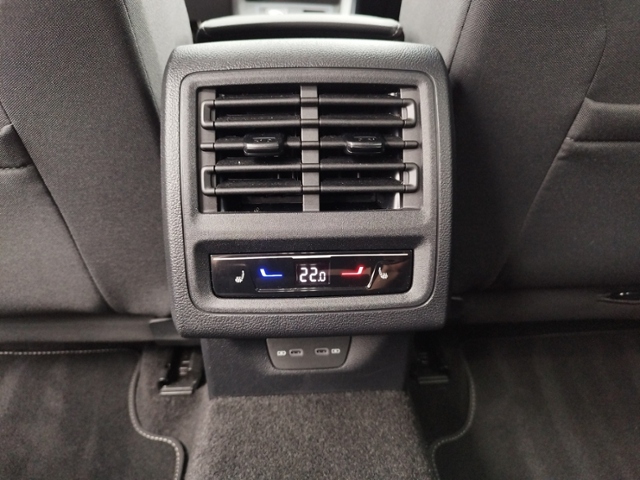 Golf VIII Variant Life 1.5eTSI DSG Matrix/Navi/S