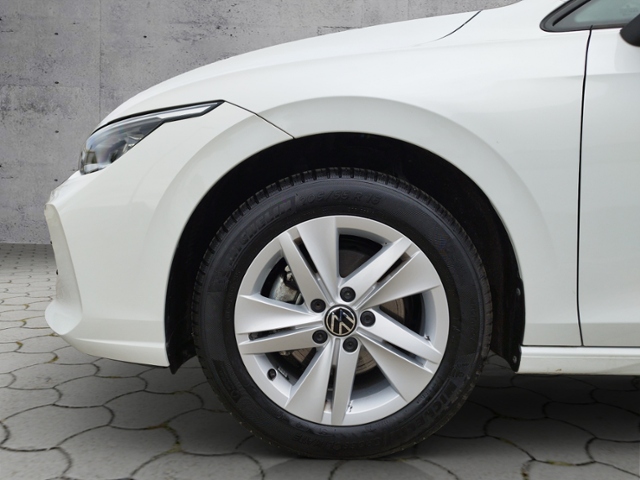 Golf VIII Variant Life 1.5eTSI DSG Matrix/Navi/S