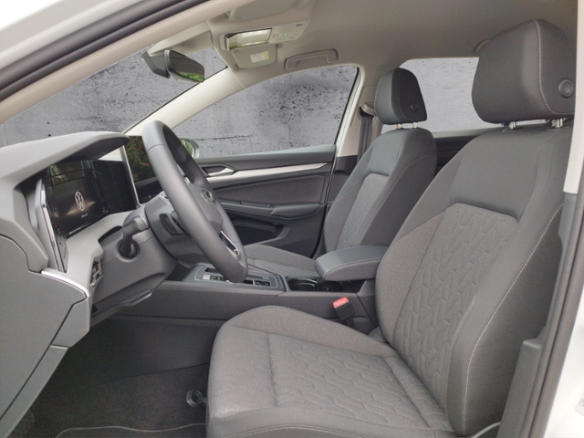 Golf VIII Variant Life 1.5eTSI DSG Matrix/Navi/S