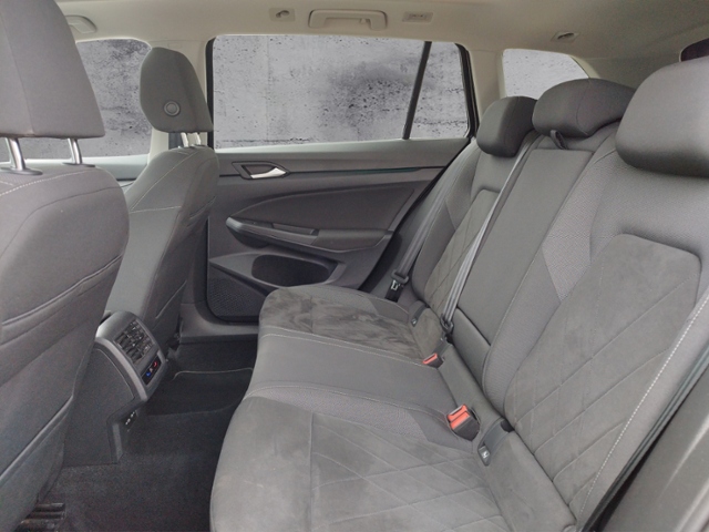 Golf VIII Variant Style 1.5eTSI Navi/AHK/Pano/RF