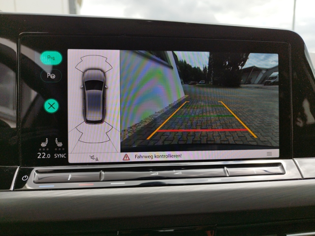 Golf VIII Variant Style 1.5eTSI Navi/AHK/Pano/RF