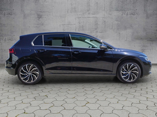 Golf VIII Life Active 1.5eTSI DSG Navi/ACC/Matri