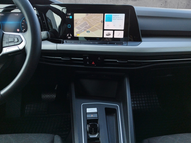 Golf VIII Life 1.5eTSI DSG/Navi/Multicam/SHZ/Car