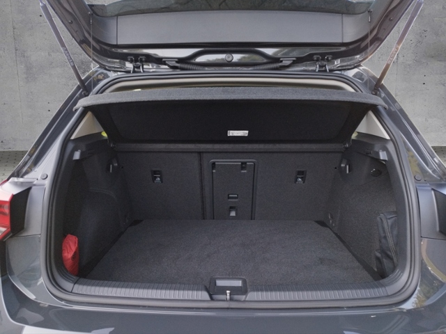 Golf VIII Life 1.5eTSI DSG/Navi/Multicam/SHZ/Car