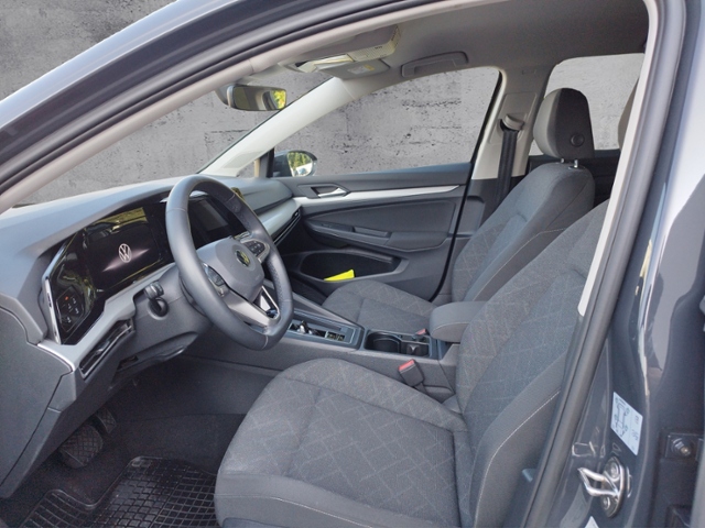 Golf VIII Life 1.5eTSI DSG/Navi/Multicam/SHZ/Car