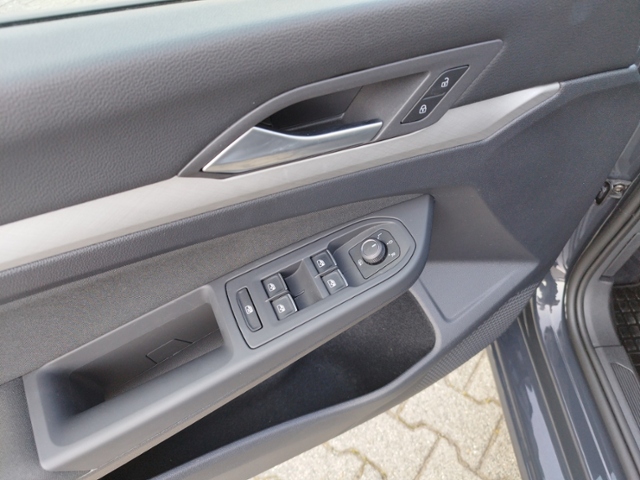 Golf VIII Life 1.5eTSI DSG/Navi/Multicam/SHZ/Car