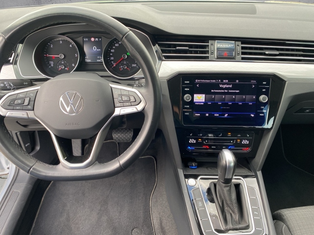 Passat Variant Business 2.0TDI DSG/Navi/Nebel/AC