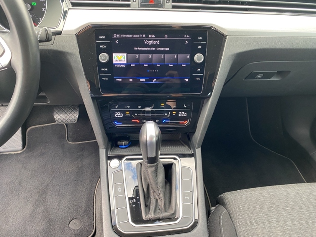 Passat Variant Business 2.0TDI DSG/Navi/Nebel/AC