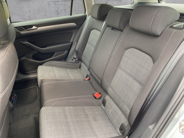 Passat Variant Business 2.0TDI DSG/Navi/Nebel/AC
