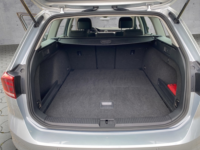 Passat Variant Business 2.0TDI DSG/Navi/Nebel/AC