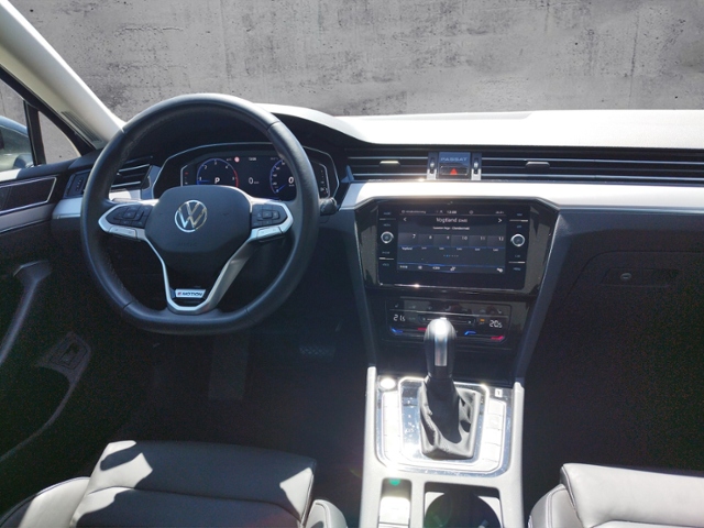 Passat Variant Elegance 2.0TDI 4M DSG/AHK/Pano/I
