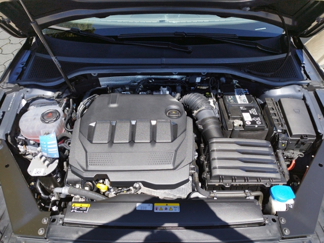 Passat Variant Elegance 2.0TDI 4M DSG/AHK/Pano/I