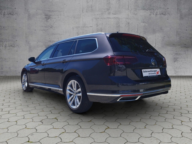 Passat Variant Elegance 2.0TDI 4M DSG/AHK/Pano/I
