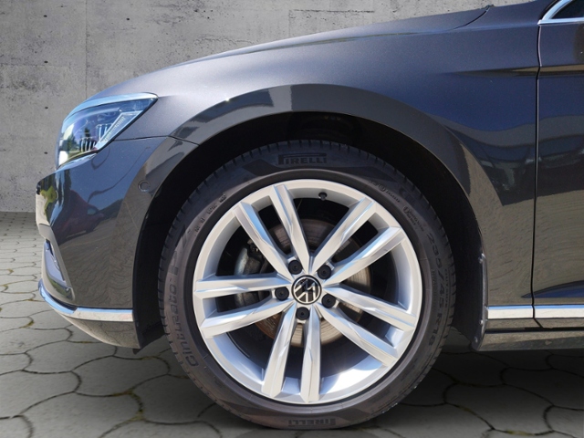 Passat Variant Elegance 2.0TDI 4M DSG/AHK/Pano/I