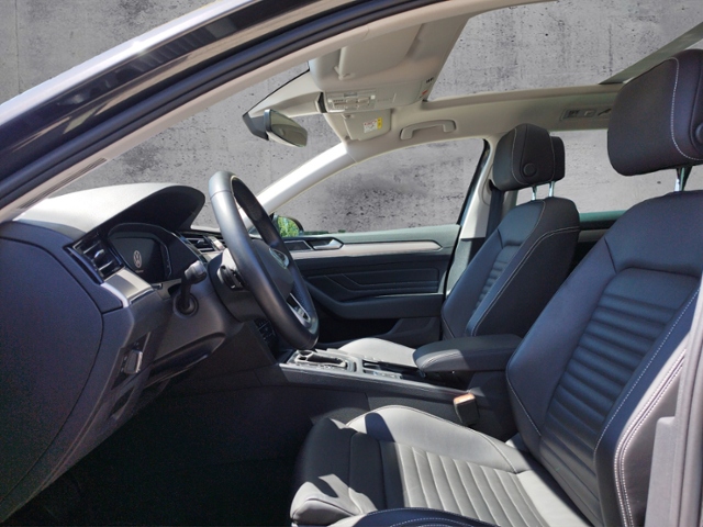 Passat Variant Elegance 2.0TDI 4M DSG/AHK/Pano/I