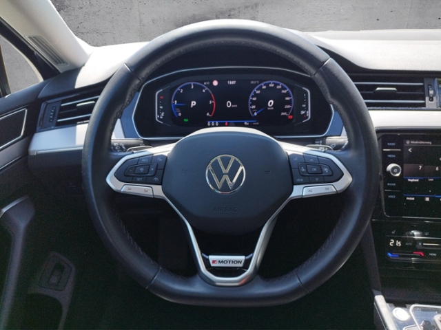 Passat Variant Elegance 2.0TDI 4M DSG/AHK/Pano/I