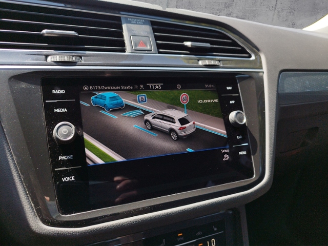 Tiguan Life 2.0 TDI NAV/SHZ/3-Zonen KLIMA LED NA