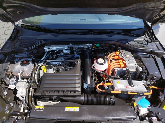Golf GTE 1.4 eHybrid DSG NAV/SHZ/L+S KLIMA LED N