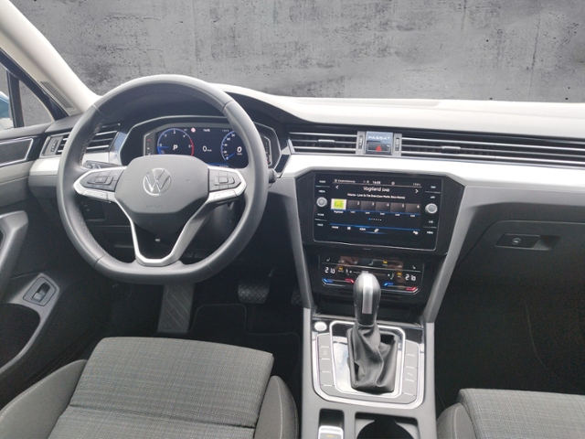 Passat Variant Business 2.0 TDI DSG STH/IQ-Light
