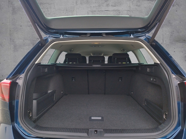 Passat Variant Business 2.0 TDI DSG STH/IQ-Light