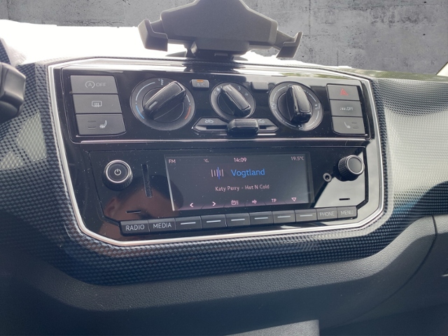 up! move 1.0 SHZ/USB/TEL/DAB+ KLIMA