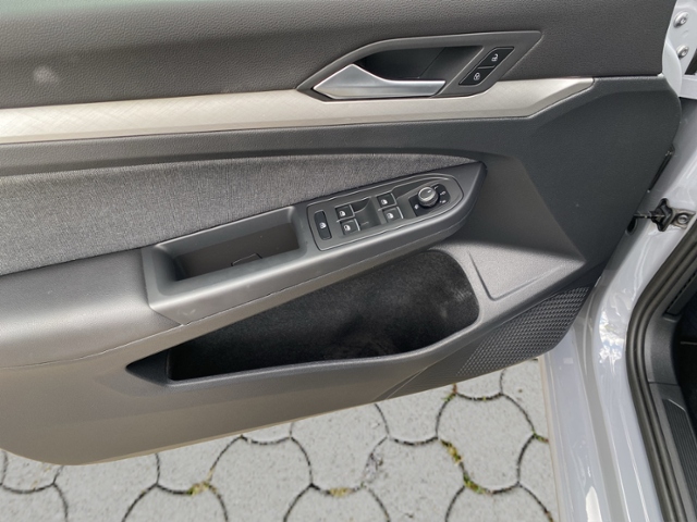 Golf VIII Variant Life 2.0 TDI DSG LED+/3-Zonen/
