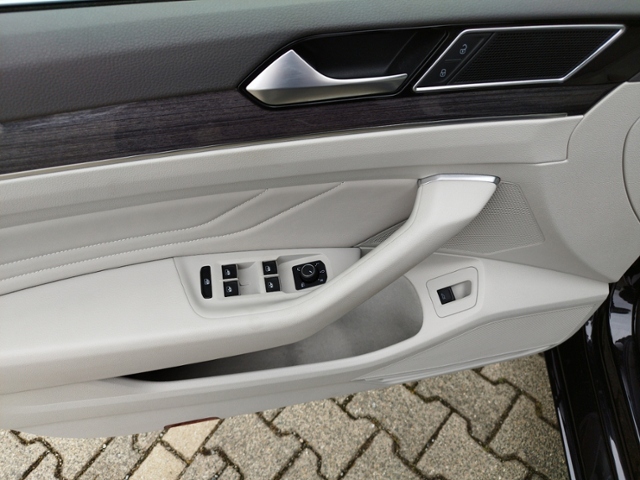 Passat Variant Elegance 2.0 TDI DSG BusinessPrem