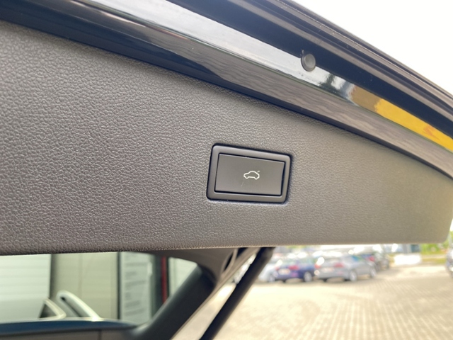 Tiguan Allspace Elegance 2.0 TDI DSG 4M STH/Busi