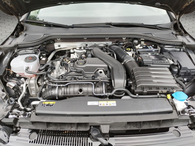 Golf VIII Variant Life 1.5TSI AHK/NAV/ACC/PDC/LE